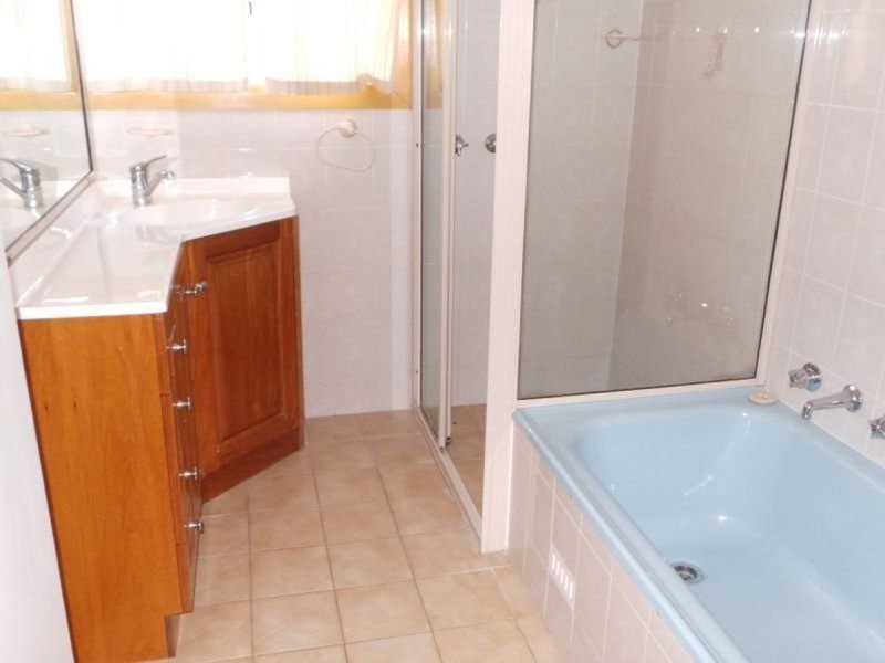 7 Sapphire Crescent, Tamworth NSW 2340