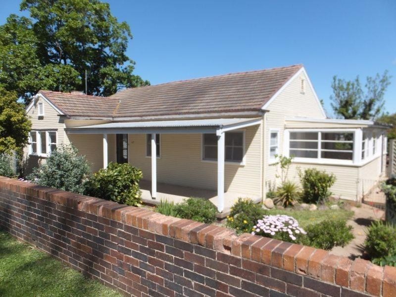 57 Raglan Street, Tamworth NSW 2340
