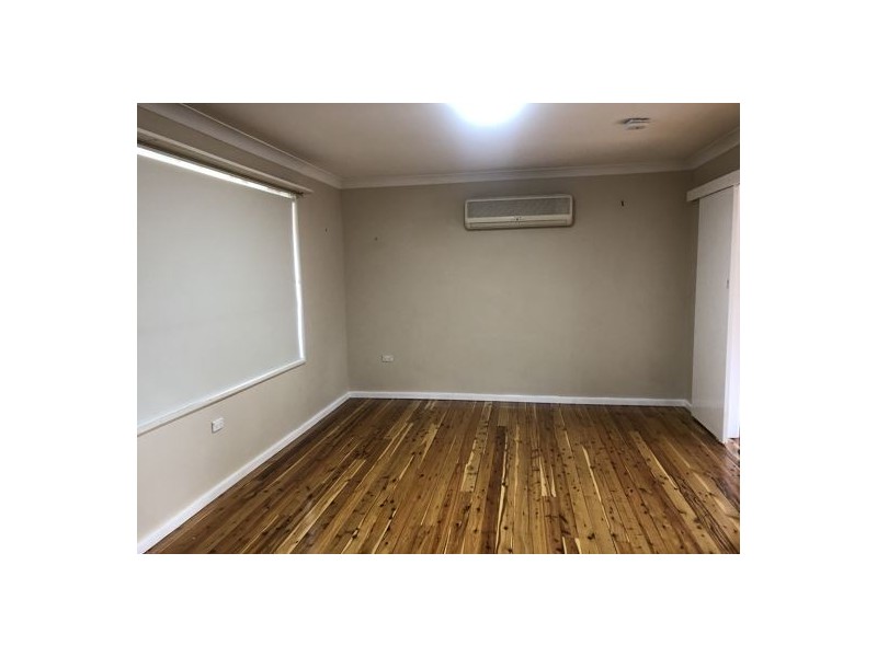 12 Ring Street, Tamworth NSW 2340