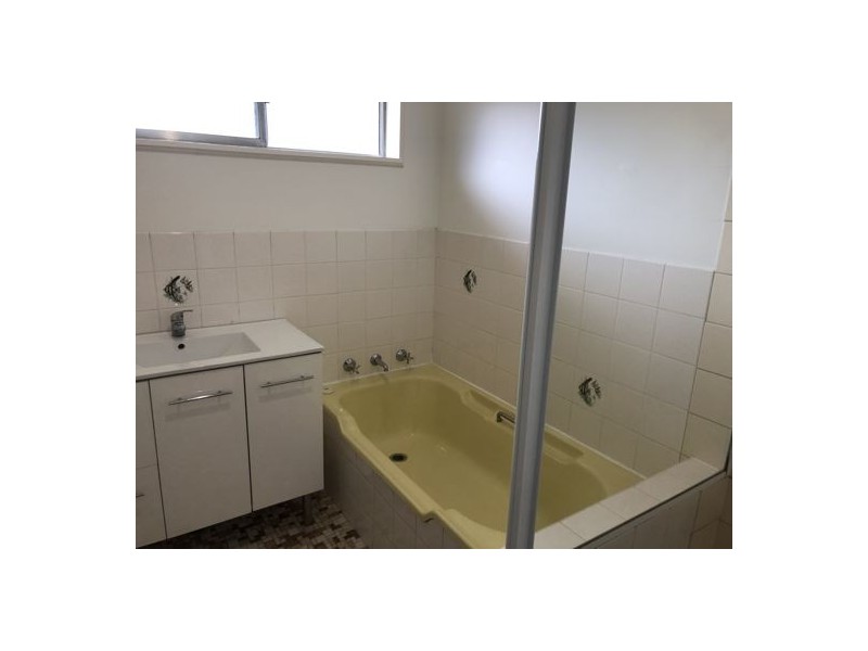 12 Ring Street, Tamworth NSW 2340