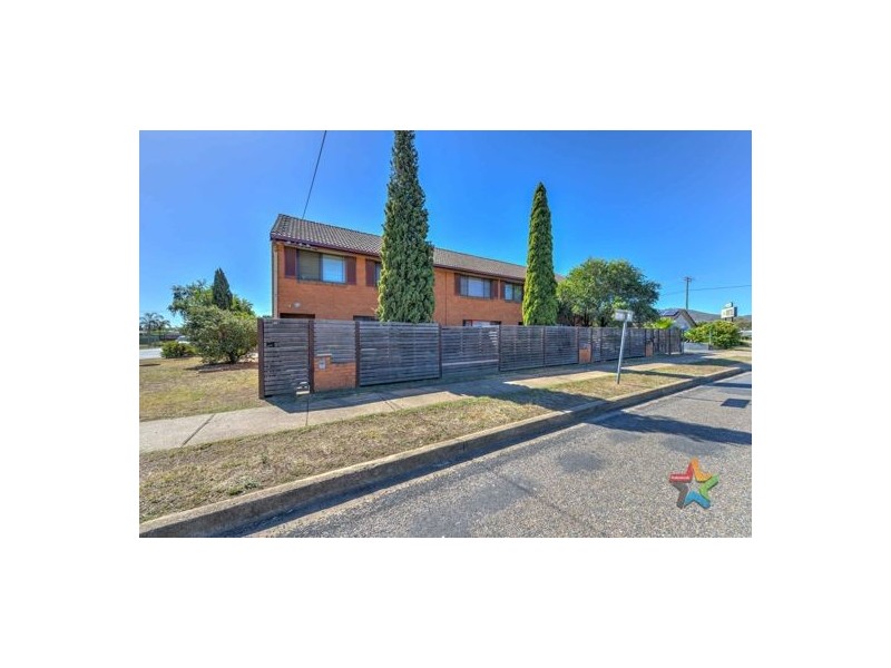 2/33 Florence Lane, Tamworth NSW 2340