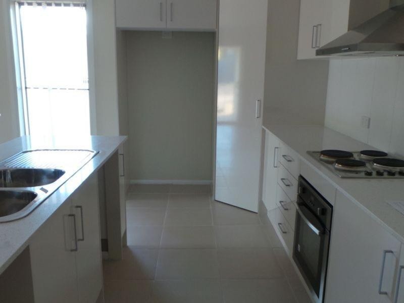 24 Regal Park Drive, Tamworth NSW 2340