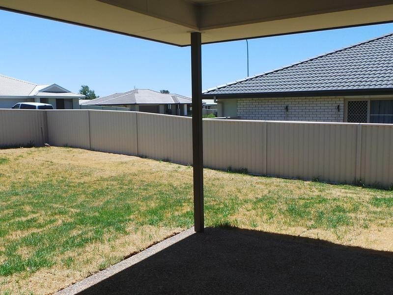 15 Mckinlay Place, Tamworth NSW 2340