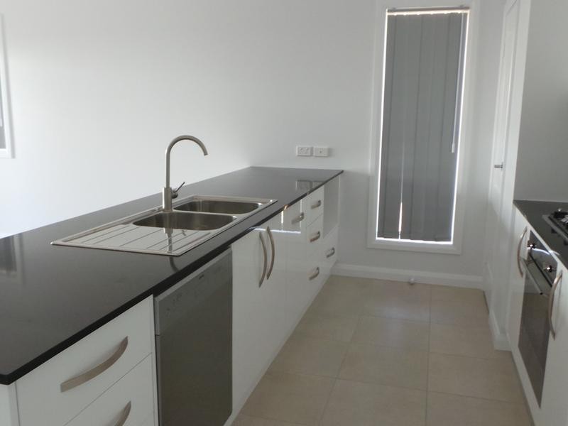 13 Kingham Street, Tamworth NSW 2340