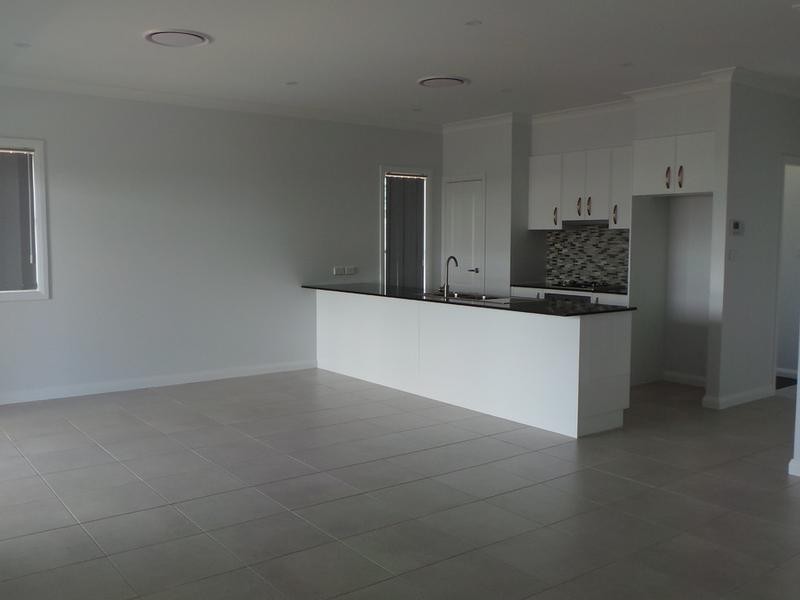 13 Kingham Street, Tamworth NSW 2340