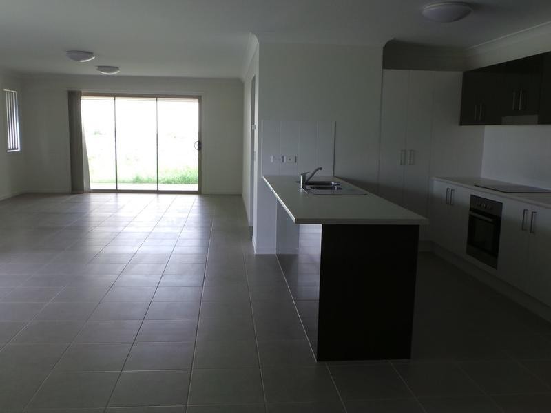 20 Regal Park Drive, Tamworth NSW 2340