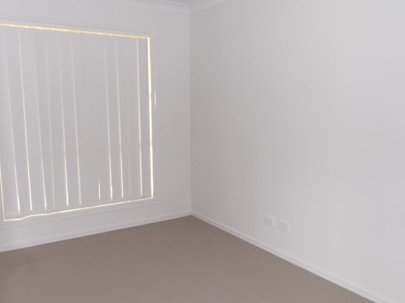 20 Regal Park Drive, Tamworth NSW 2340