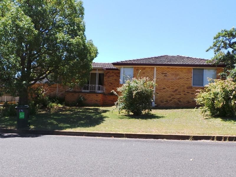 12 Ashburton Street, Tamworth NSW 2340