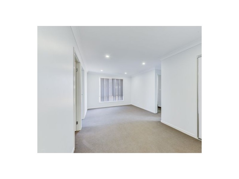 22 Falcon Drive, Tamworth NSW 2340