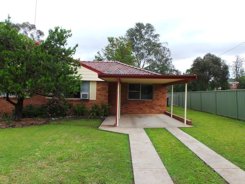 2/7 Fisher Road, Tamworth NSW 2340