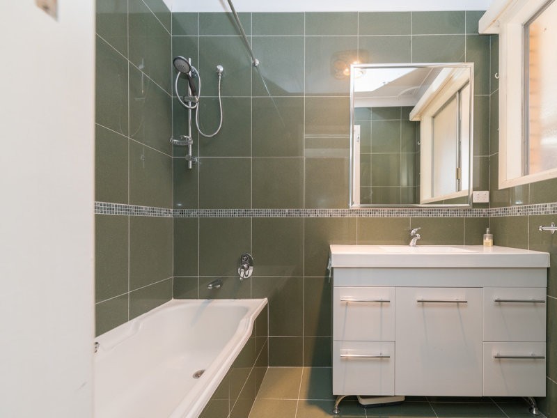 70 Croydon Avenue, Tamworth NSW 2340