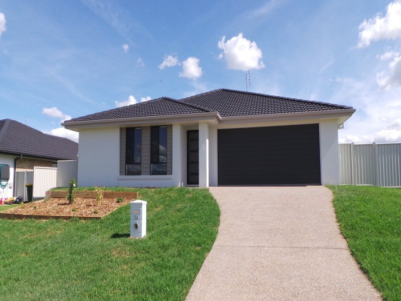 24 Drakeford Street, Tamworth NSW 2340