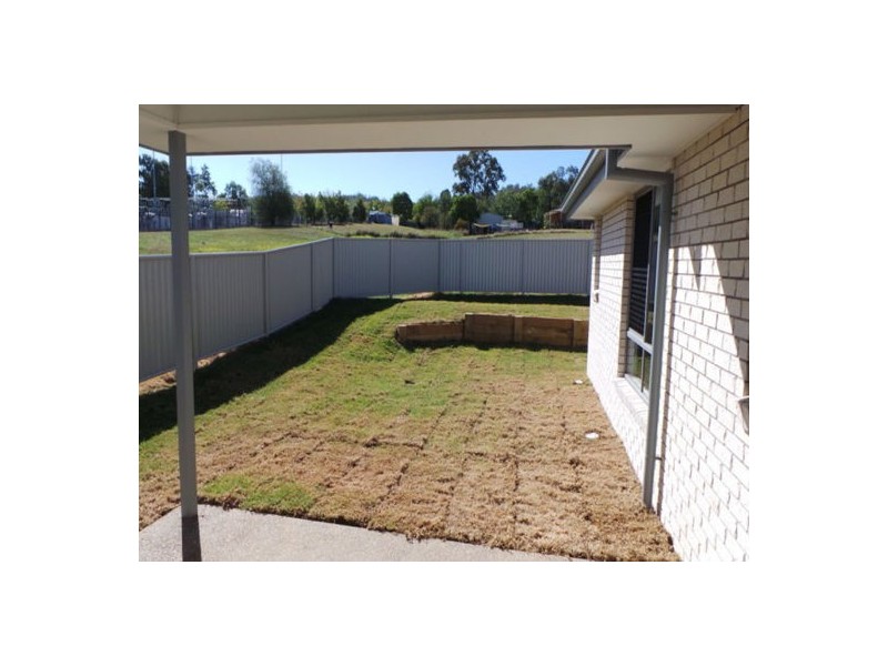 37 Tulipwood Street, Tamworth NSW 2340