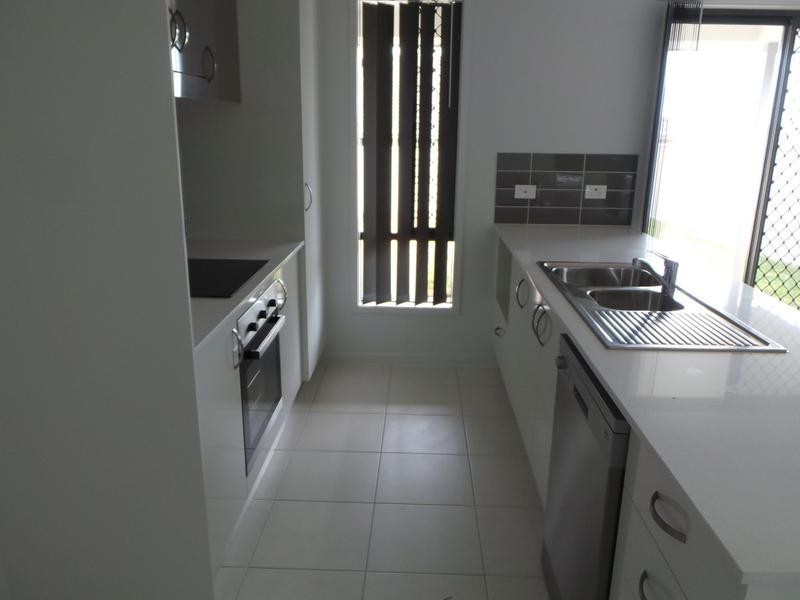 2/64 Tulipwood Crescent, Tamworth NSW 2340