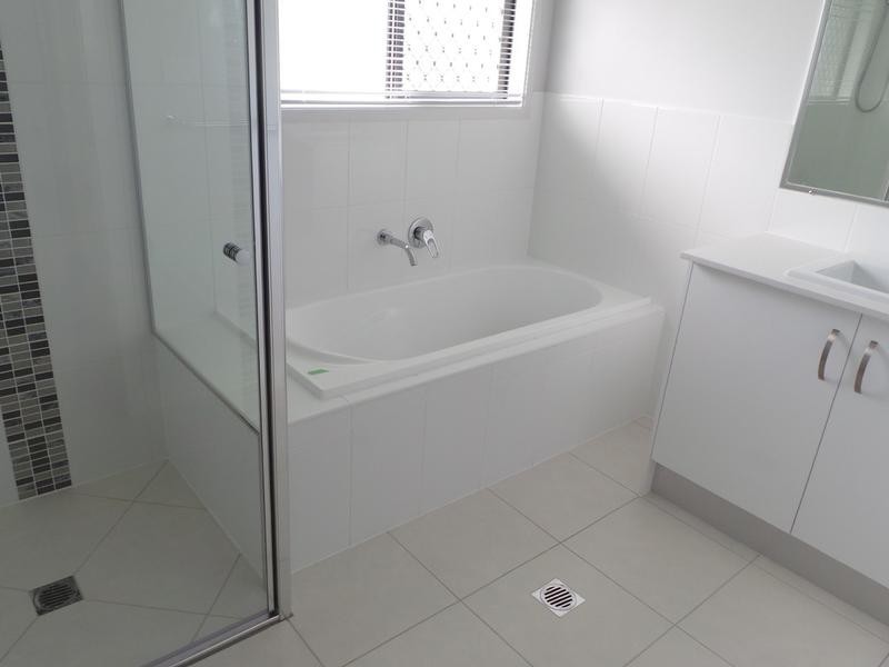 2/64 Tulipwood Crescent, Tamworth NSW 2340