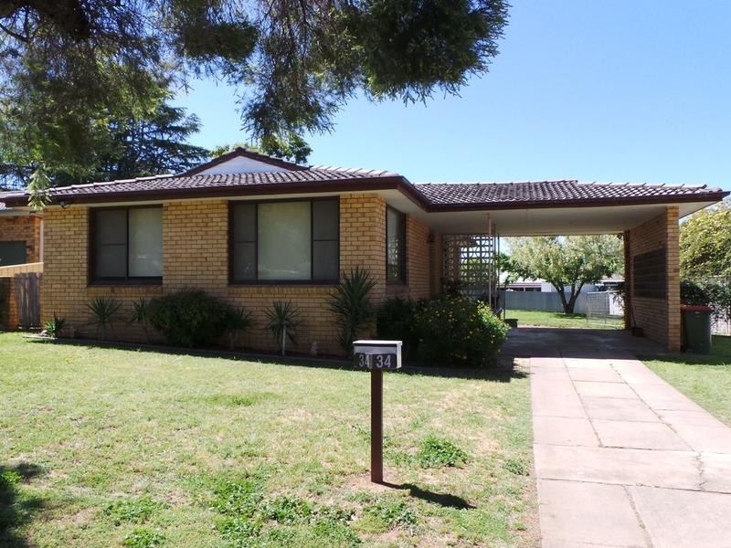 34 Kyooma Street, Tamworth NSW 2340