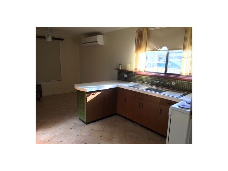 34 Kyooma Street, Tamworth NSW 2340