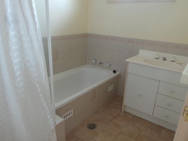 3/25 Campbell Road, Tamworth NSW 2340