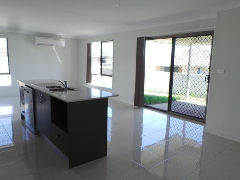 57 Tulipwood Cresent, Tamworth NSW 2340