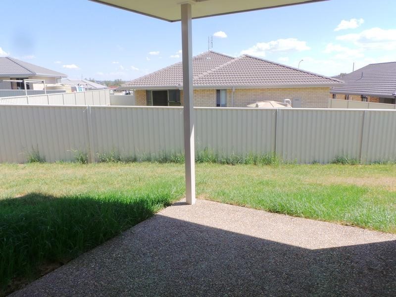 57 Tulipwood Cresent, Tamworth NSW 2340