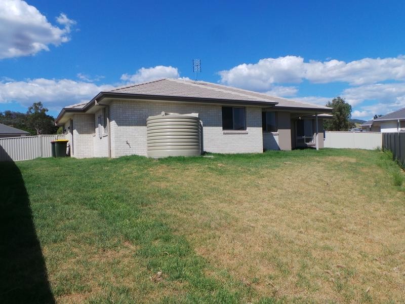 57 Tulipwood Cresent, Tamworth NSW 2340