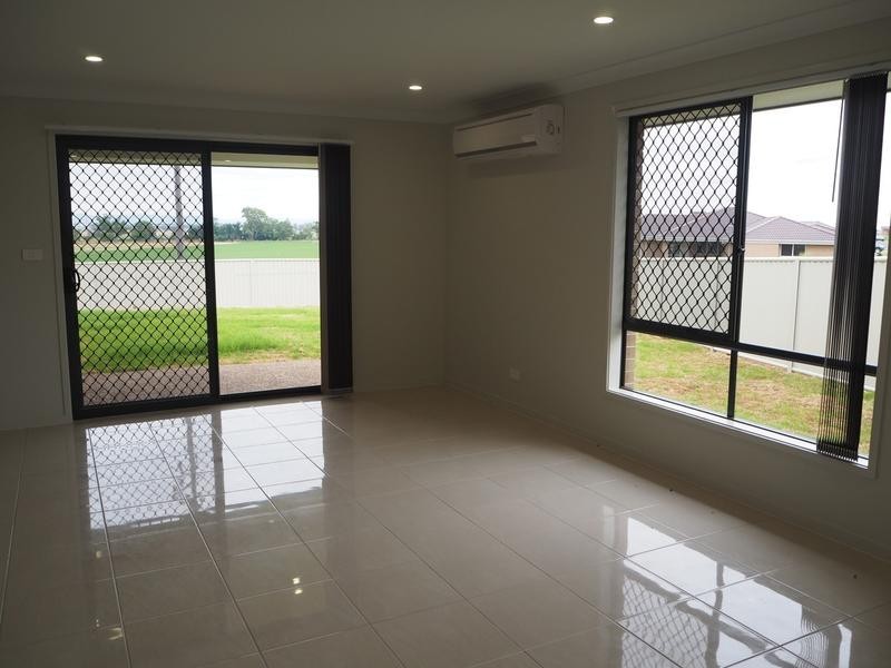 34 Tulipwood Cresent, Tamworth NSW 2340