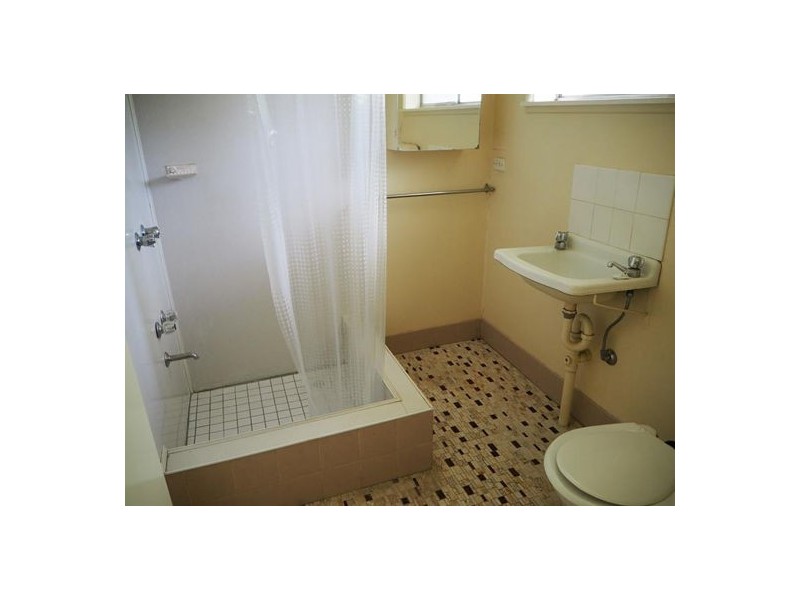 2/167 Carthage Street, Tamworth NSW 2340