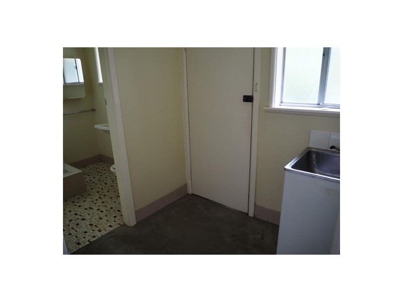 2/167 Carthage Street, Tamworth NSW 2340