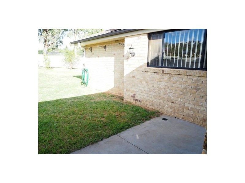 13B James Place, Tamworth NSW 2340