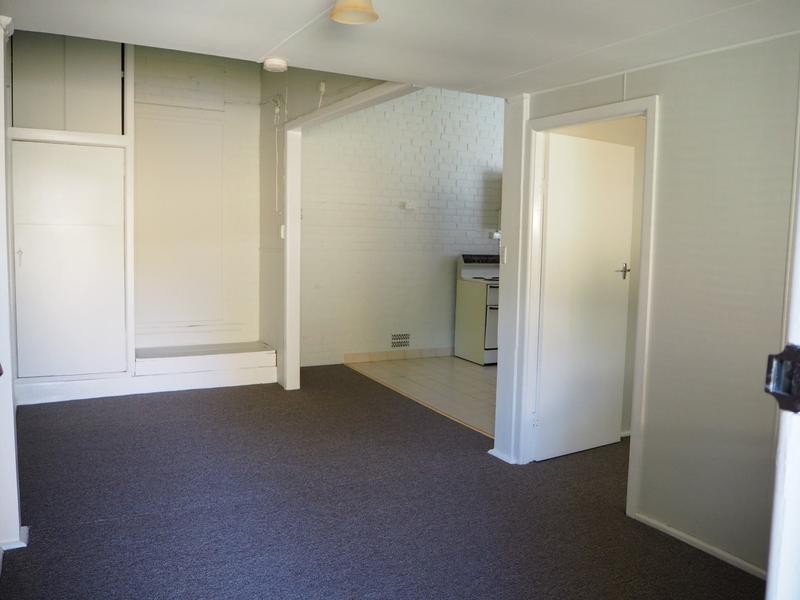 2/27 Napier Street, Tamworth NSW 2340