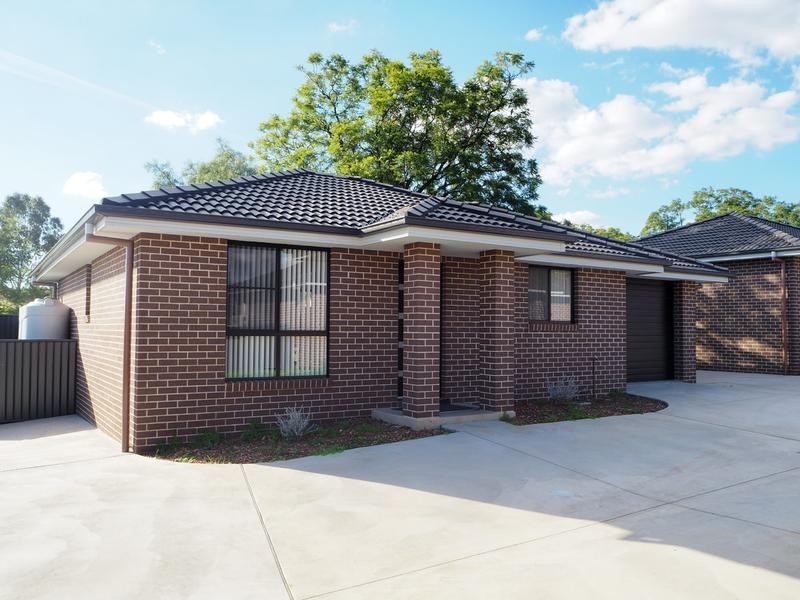 4/7 Curlew Crescent, Tamworth NSW 2340
