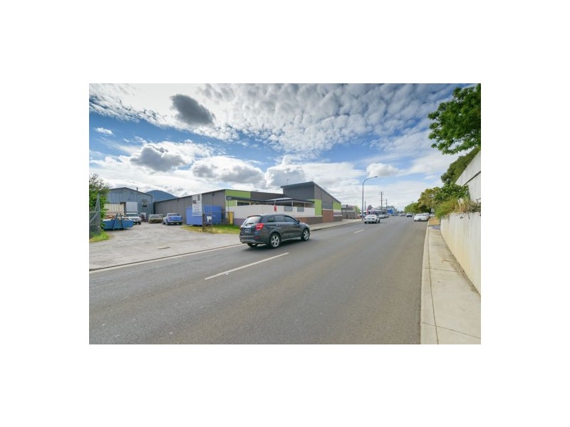 213 Peel Street, Tamworth NSW 2340