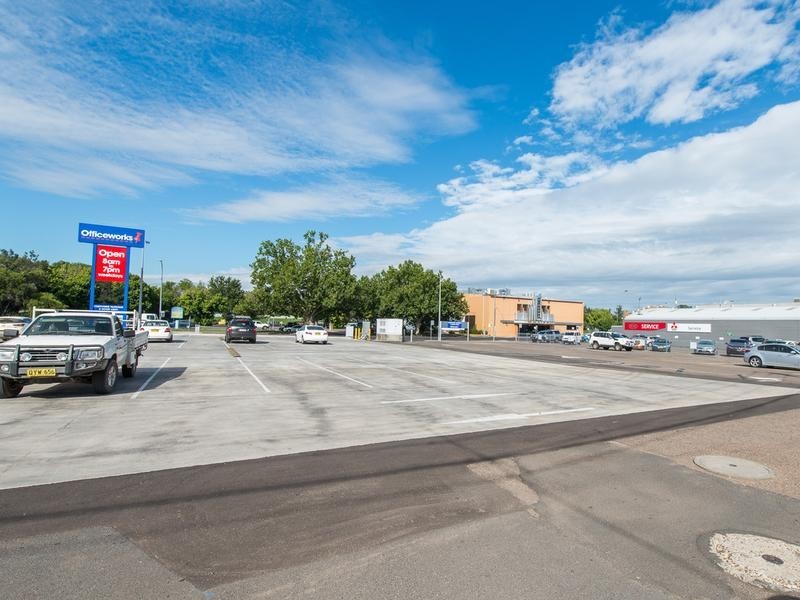 8-16 Brisbane Street, Tamworth NSW 2340