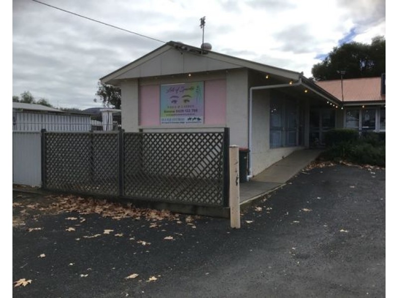 Shop 4 / 500 New England Highway, Nemingha NSW 2340