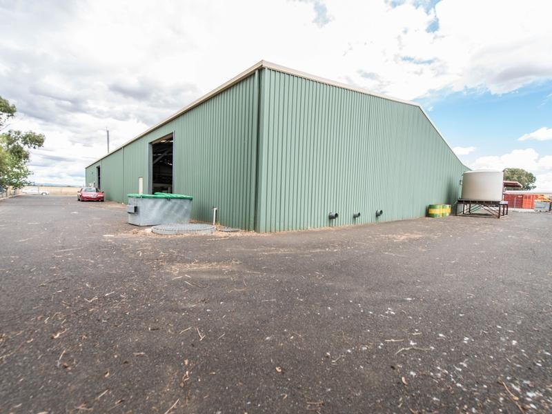 74-76 Goddard Lane, Tamworth NSW 2340