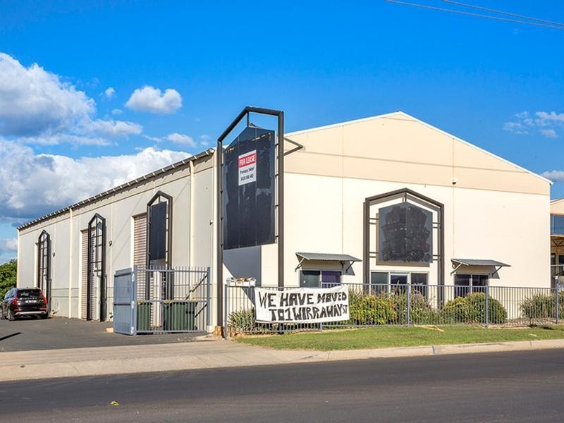 60 Dampier Street, Tamworth NSW 2340