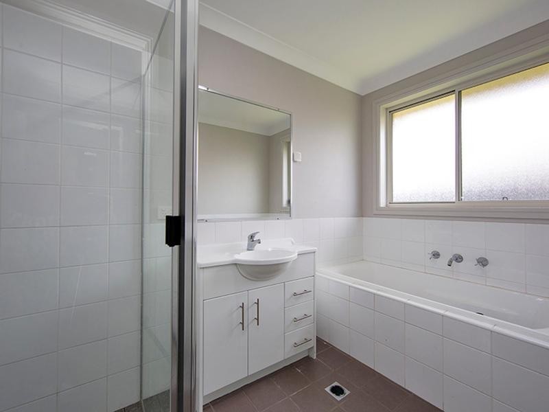 6 Wren Close, Tamworth NSW 2340