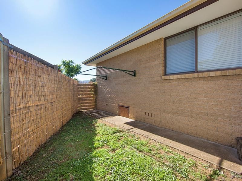 2/4 Woodstock Street, Tamworth NSW 2340