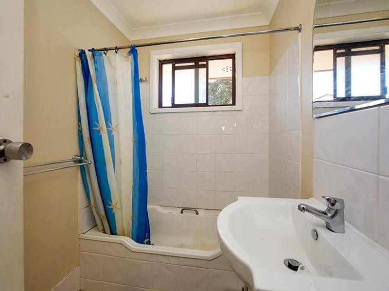 2/4 Woodstock Street, Tamworth NSW 2340