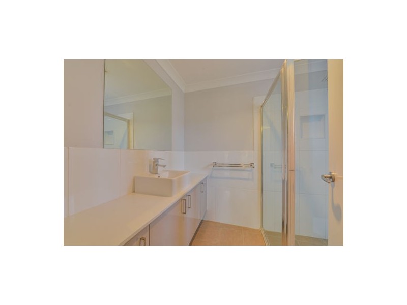 17 Regal Park Drive, Tamworth NSW 2340