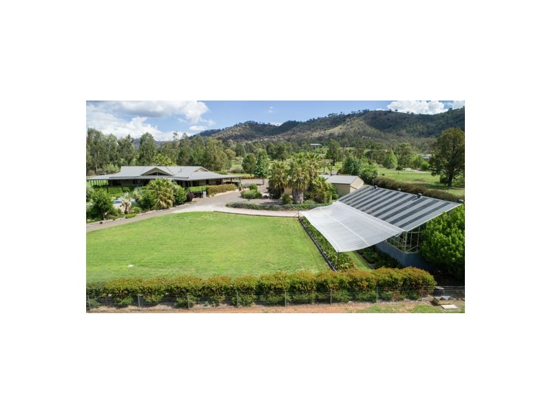 124 Elizabeth Drive, Tamworth NSW 2340