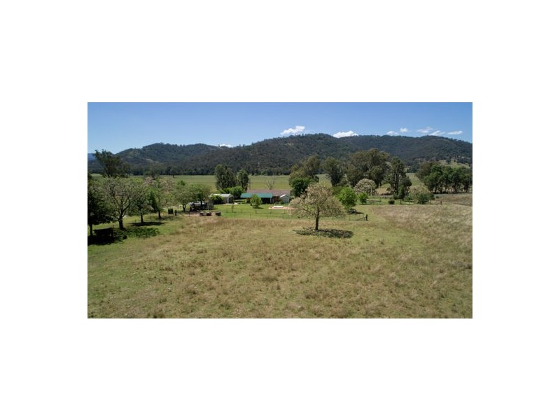 ‘Elwyn’ 2722 Duri-Dungowan Road, Tamworth NSW 2340