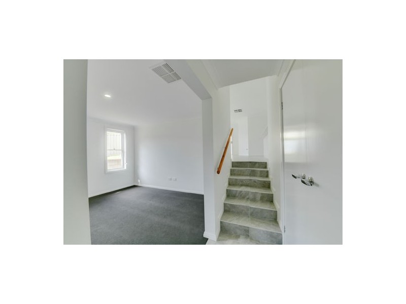 1 Scarborough Close, Tamworth NSW 2340