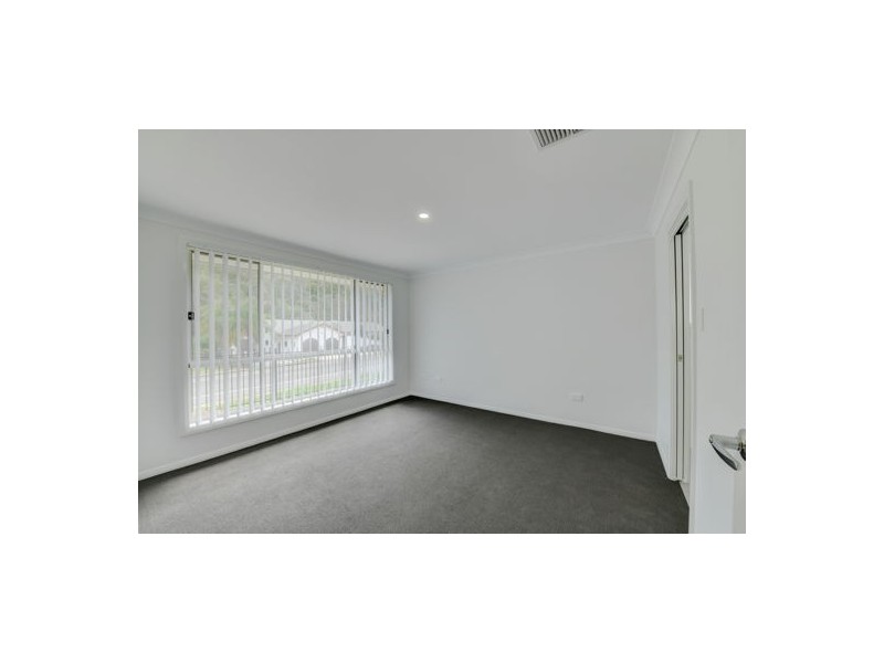 1 Scarborough Close, Tamworth NSW 2340