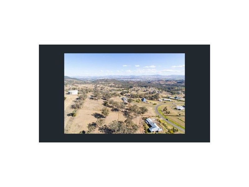 42 Flagstaff Road, Tamworth NSW 2340