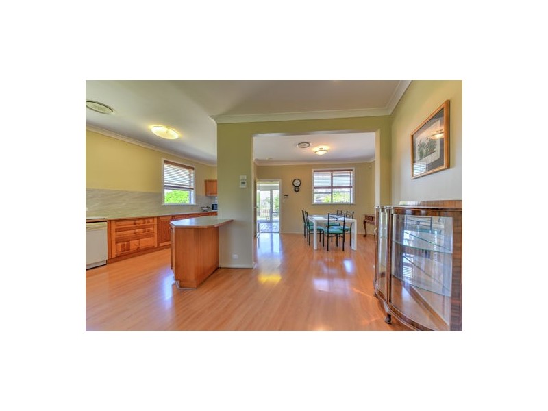 17 Regans Road, Tamworth NSW 2340