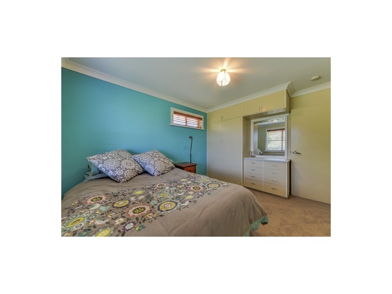 17 Regans Road, Tamworth NSW 2340