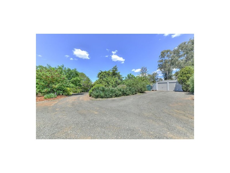17 Regans Road, Tamworth NSW 2340