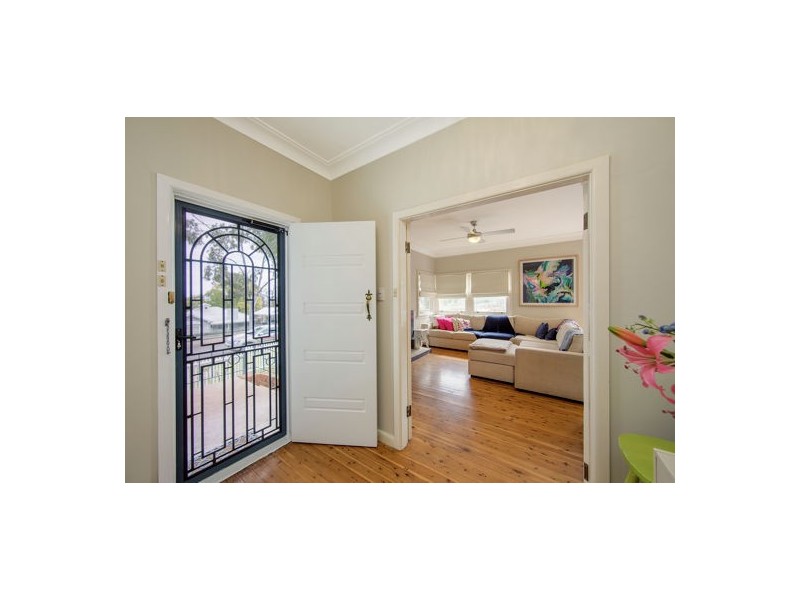 68 Raglan Street, Tamworth NSW 2340