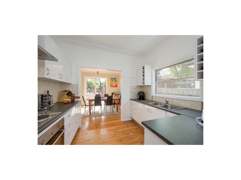 68 Raglan Street, Tamworth NSW 2340